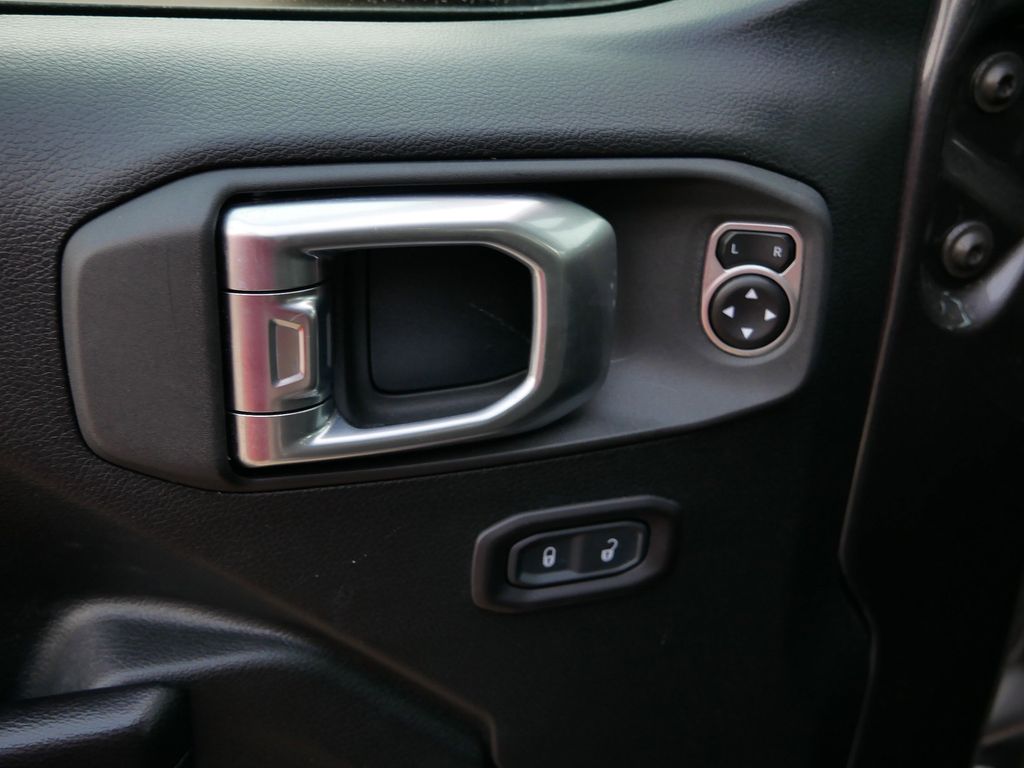 Thumbnail: 2020 Jeep Gladiator - 19