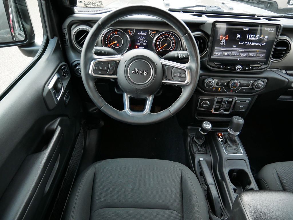 Thumbnail: 2020 Jeep Gladiator - 8