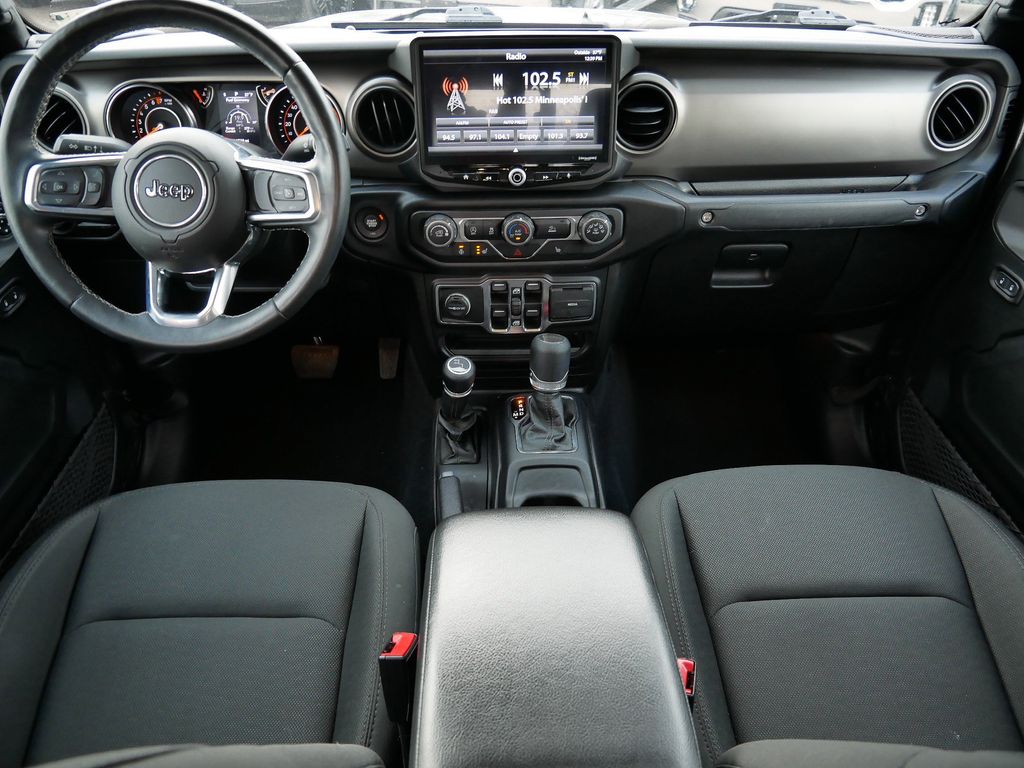 Thumbnail: 2020 Jeep Gladiator - 12