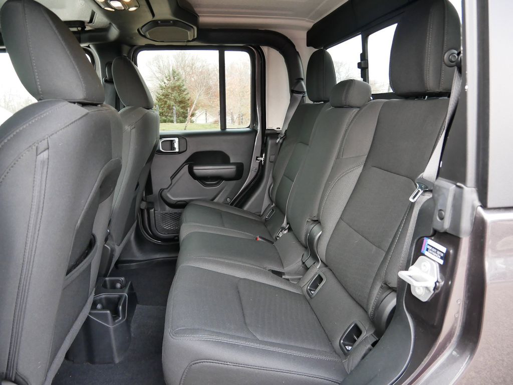 Thumbnail: 2020 Jeep Gladiator - 20