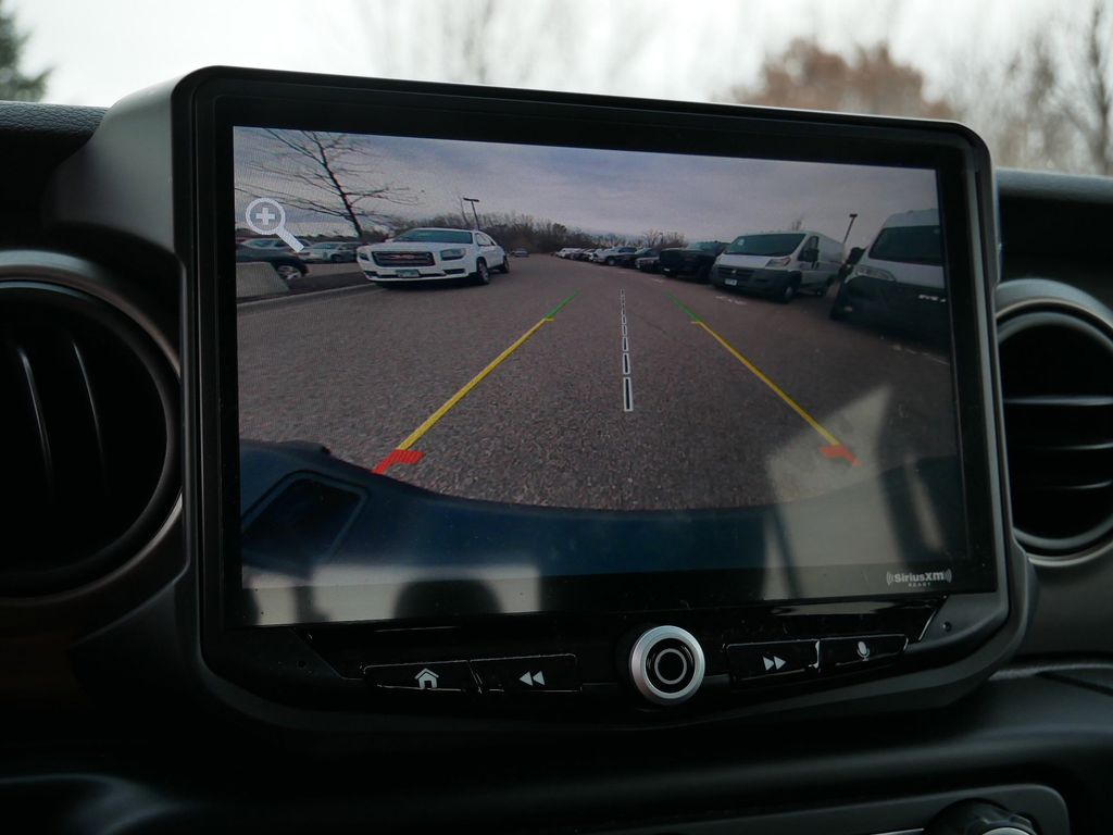 Thumbnail: 2020 Jeep Gladiator - 32