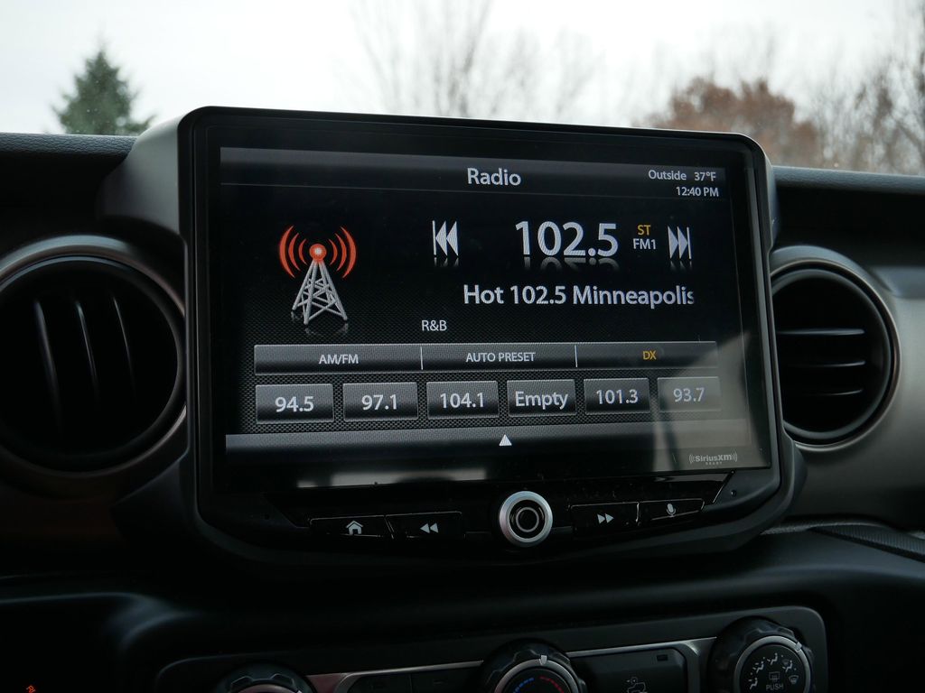 Thumbnail: 2020 Jeep Gladiator - 29