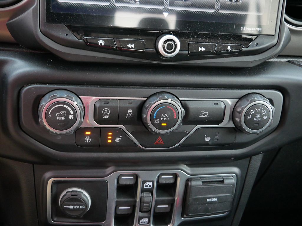 Thumbnail: 2020 Jeep Gladiator - 33