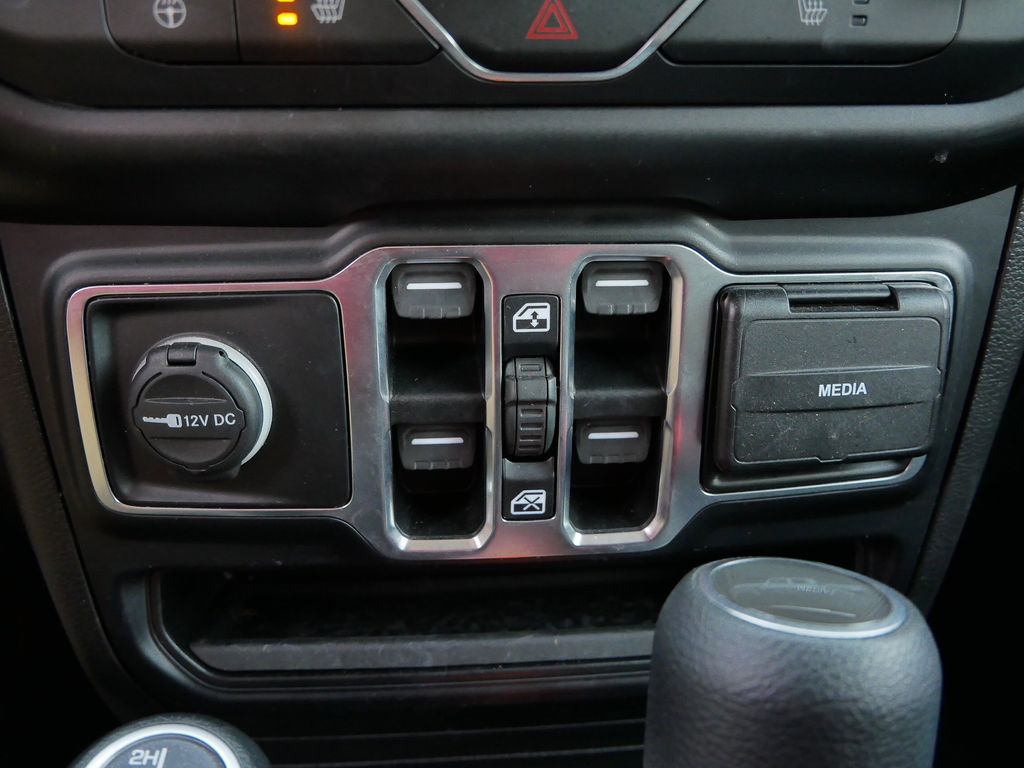 Thumbnail: 2020 Jeep Gladiator - 35