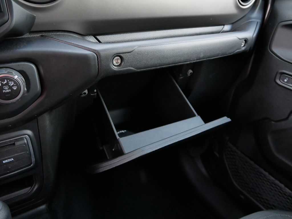 Thumbnail: 2020 Jeep Gladiator - 38