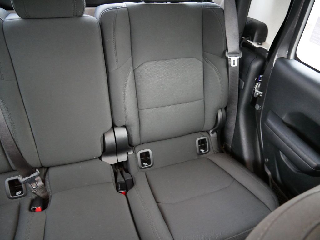 Thumbnail: 2020 Jeep Gladiator - 10