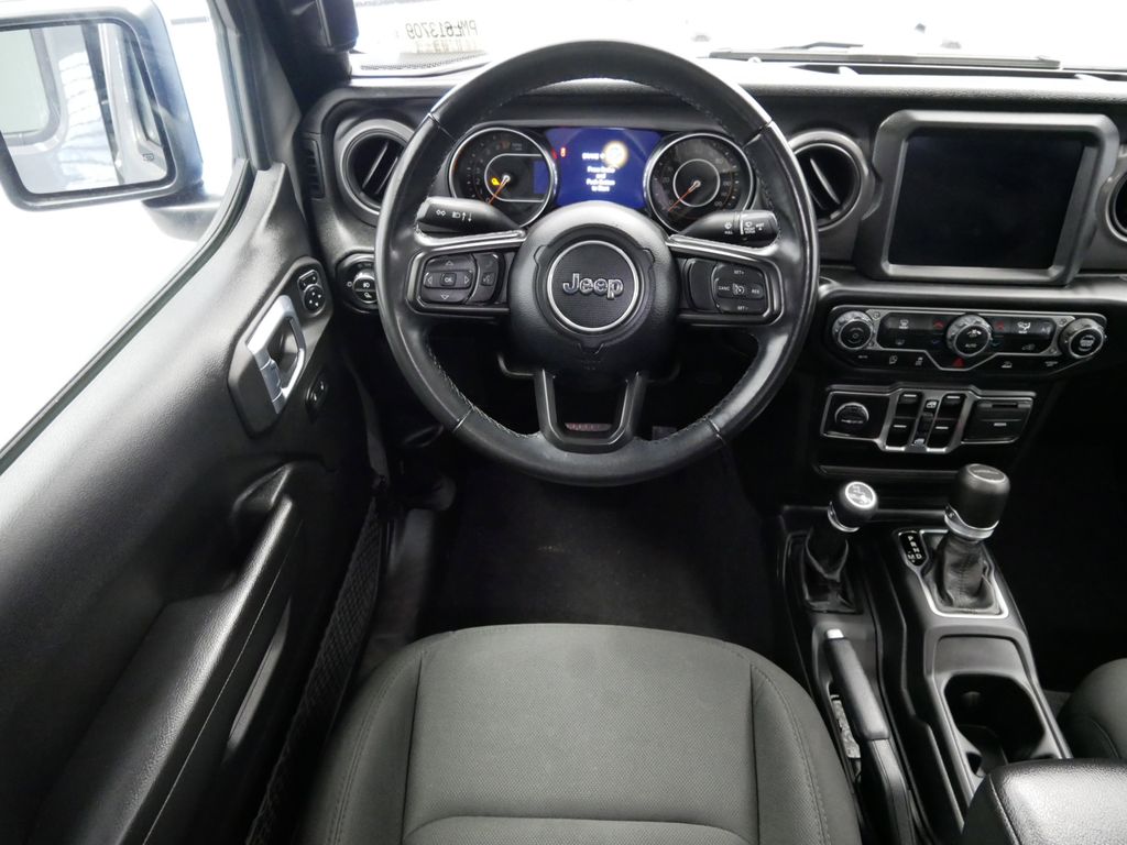 2021 Jeep Gladiator Sport 8