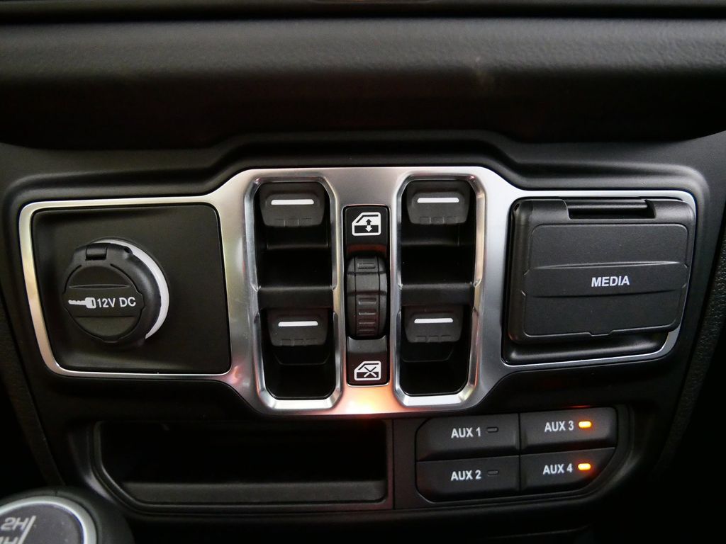 Thumbnail: 2024 Jeep Gladiator - 45