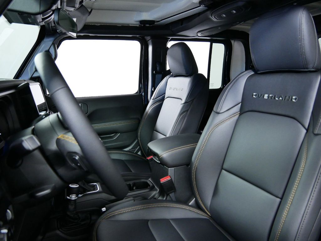 Thumbnail: 2024 Jeep Gladiator - 31