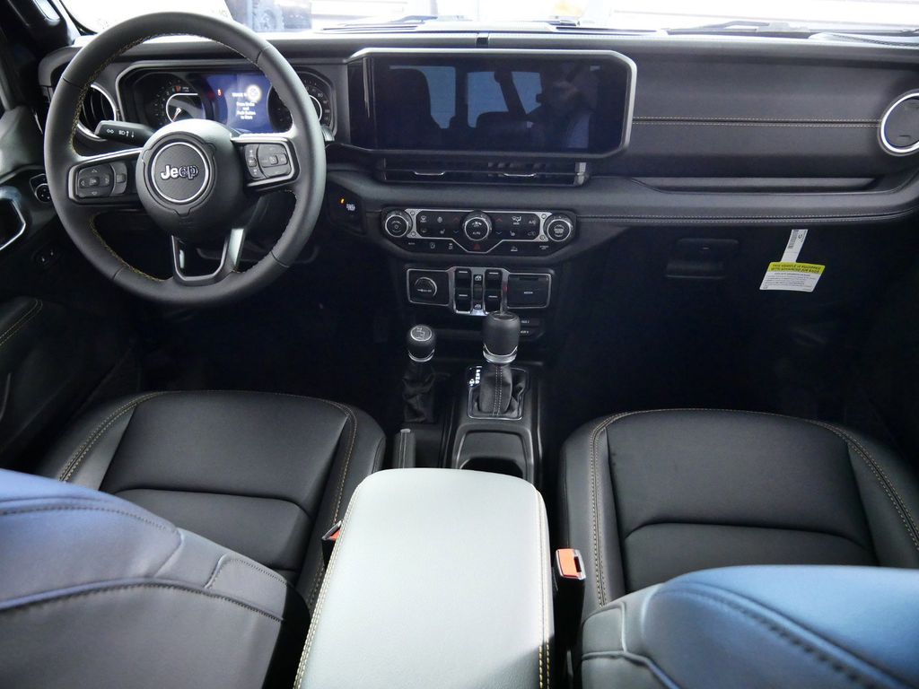 Thumbnail: 2024 Jeep Gladiator - 2