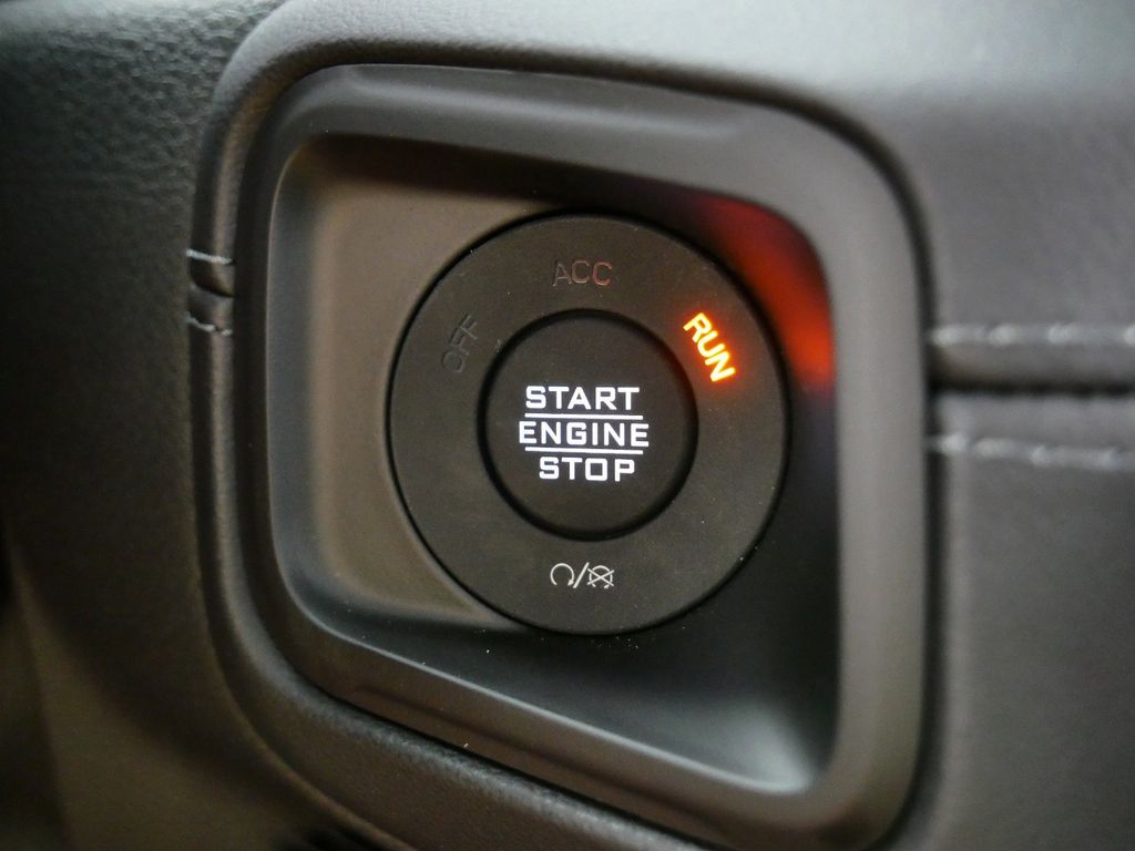 Thumbnail: 2024 Jeep Gladiator - 49