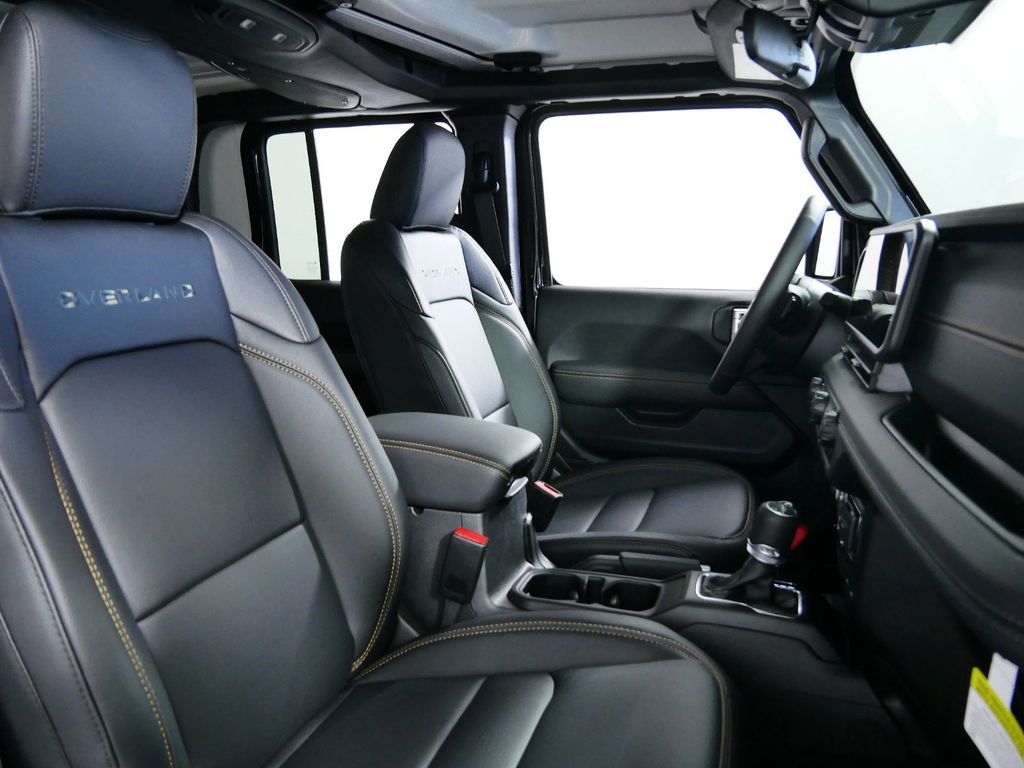 Thumbnail: 2024 Jeep Gladiator - 10