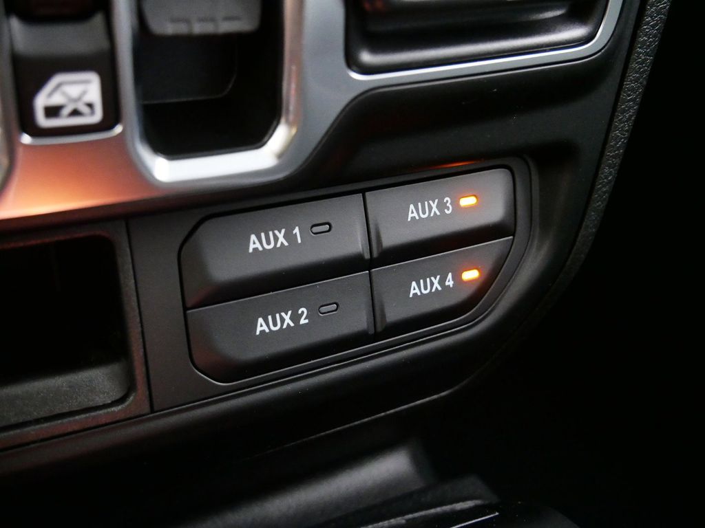 Thumbnail: 2024 Jeep Gladiator - 46