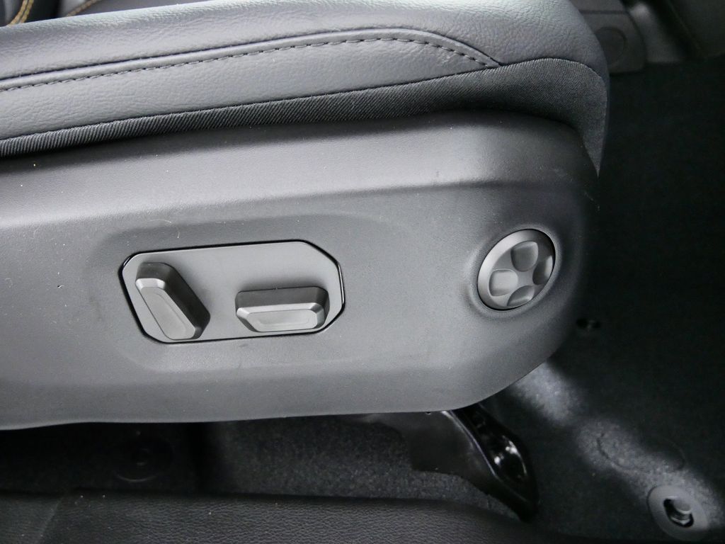 Thumbnail: 2024 Jeep Gladiator - 25