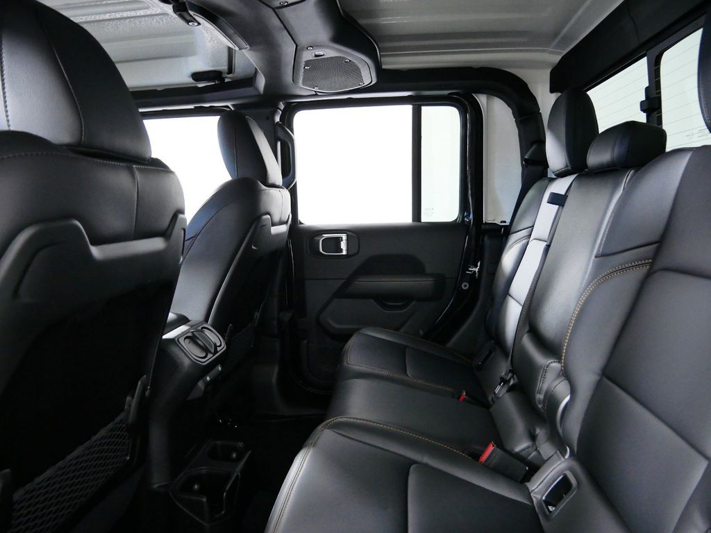 Thumbnail: 2024 Jeep Gladiator - 27