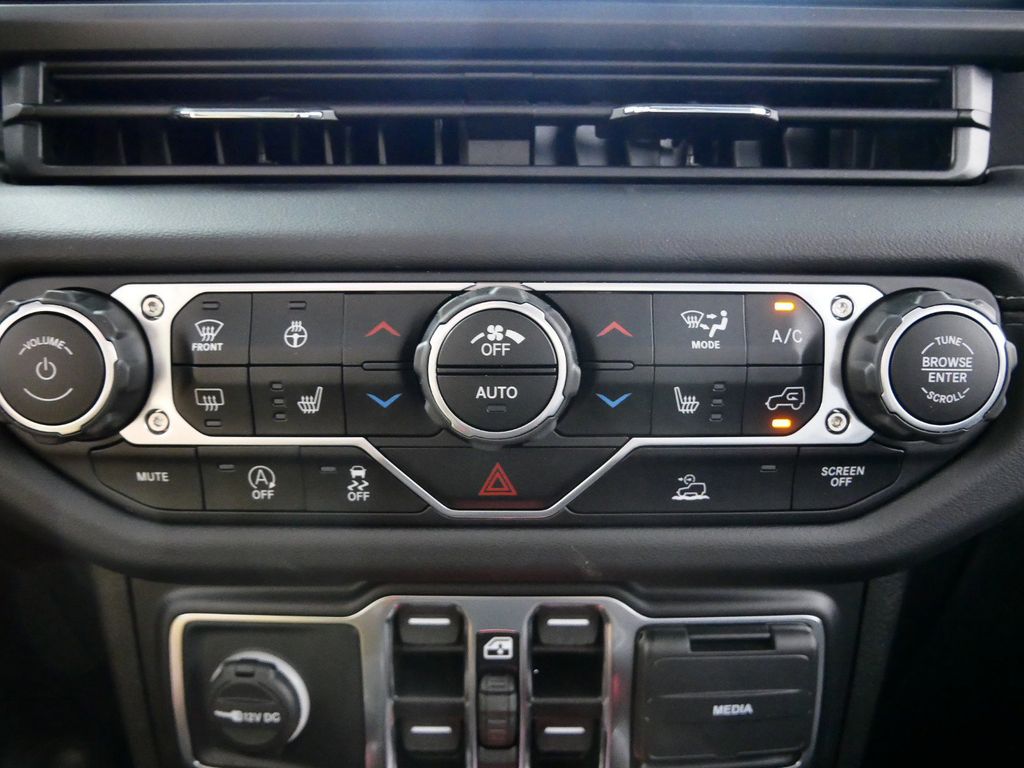 Thumbnail: 2024 Jeep Gladiator - 43