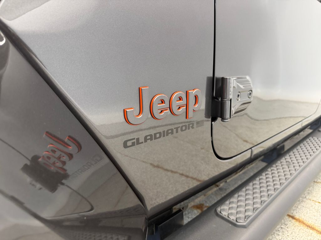 Thumbnail: 2024 Jeep Gladiator - 17
