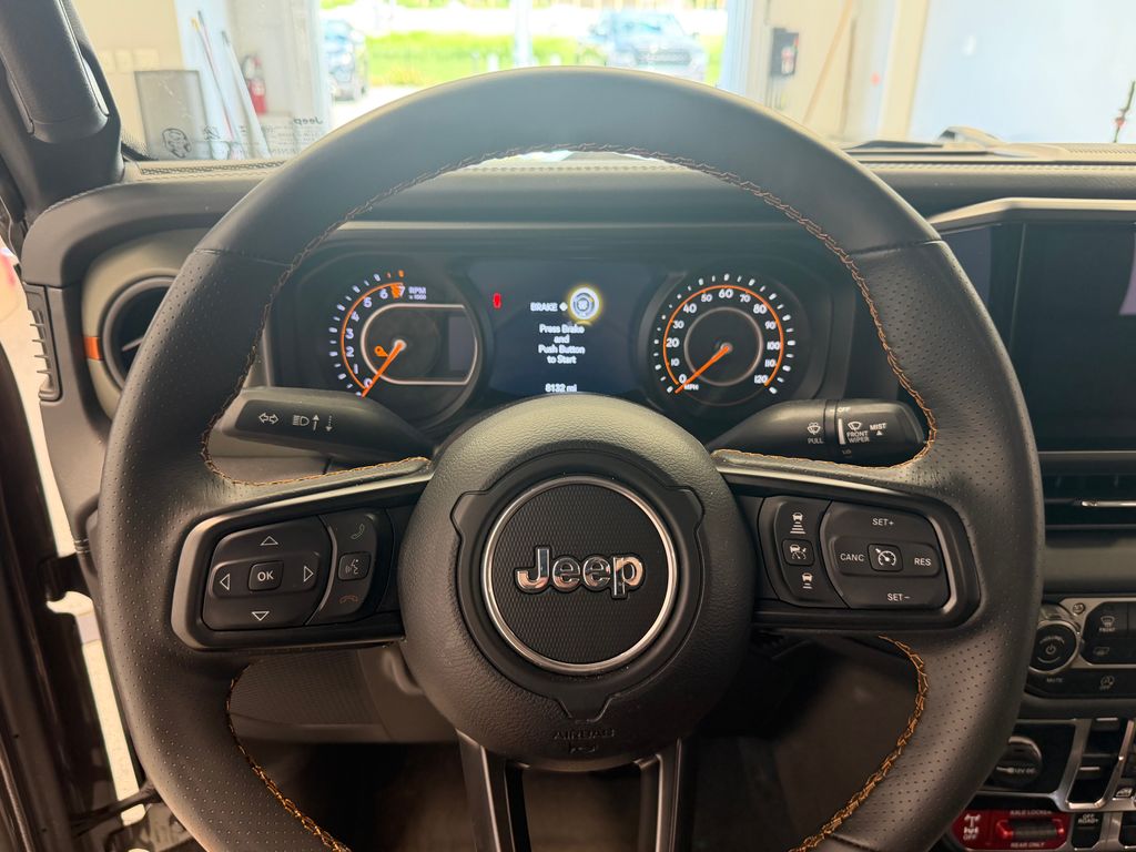 Thumbnail: 2024 Jeep Gladiator - 14
