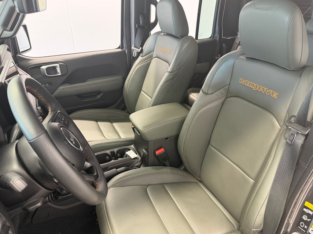 Thumbnail: 2024 Jeep Gladiator - 11
