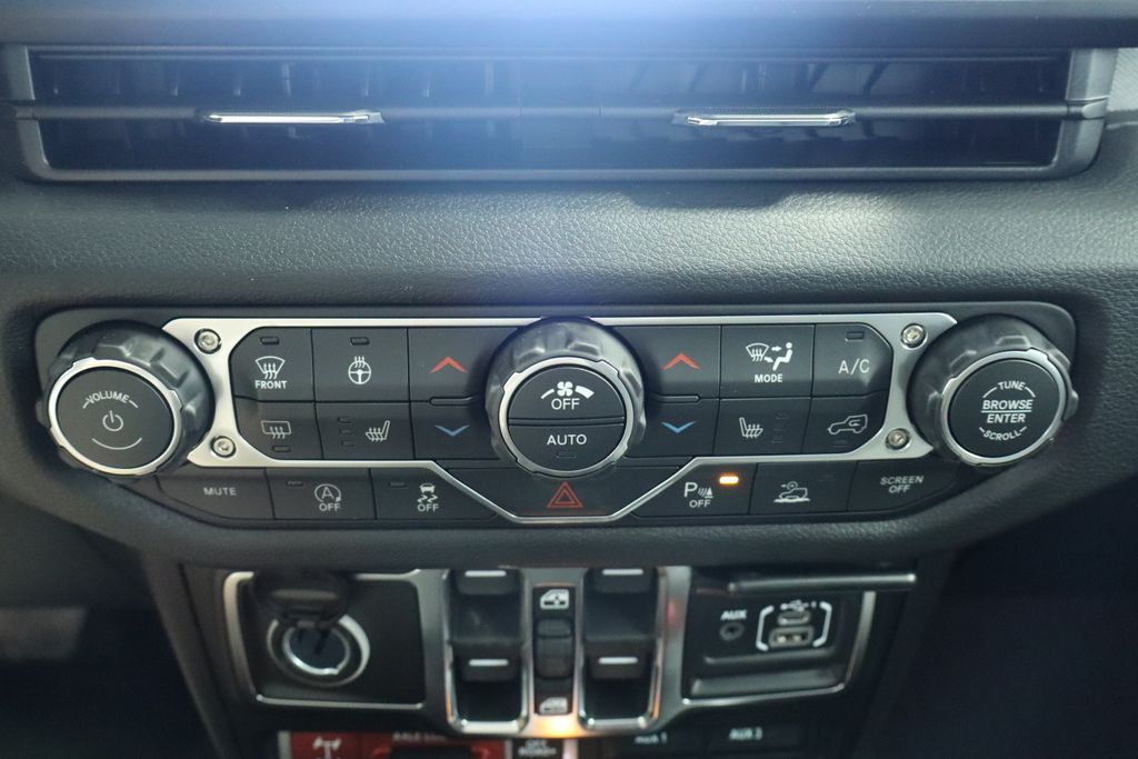 Thumbnail: 2026 Jeep Gladiator - 40