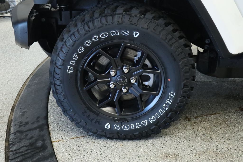 Thumbnail: 2026 Jeep Gladiator - 8