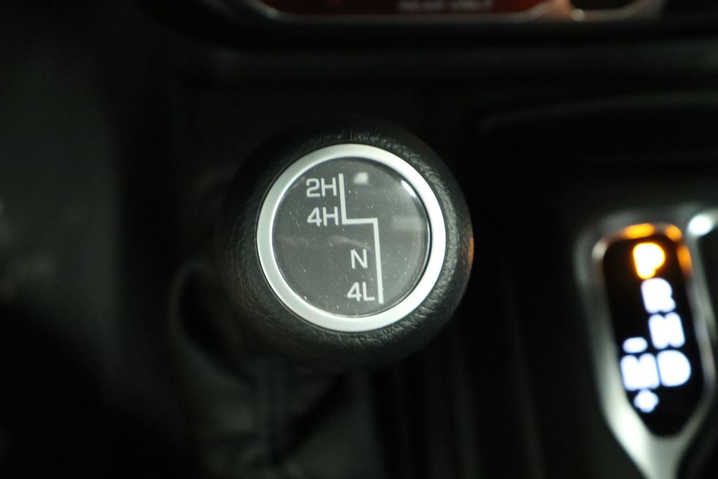 Thumbnail: 2026 Jeep Gladiator - 36