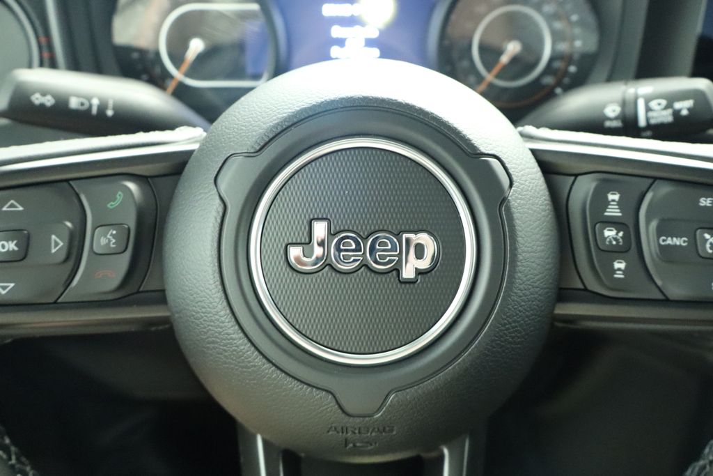 Thumbnail: 2026 Jeep Gladiator - 33