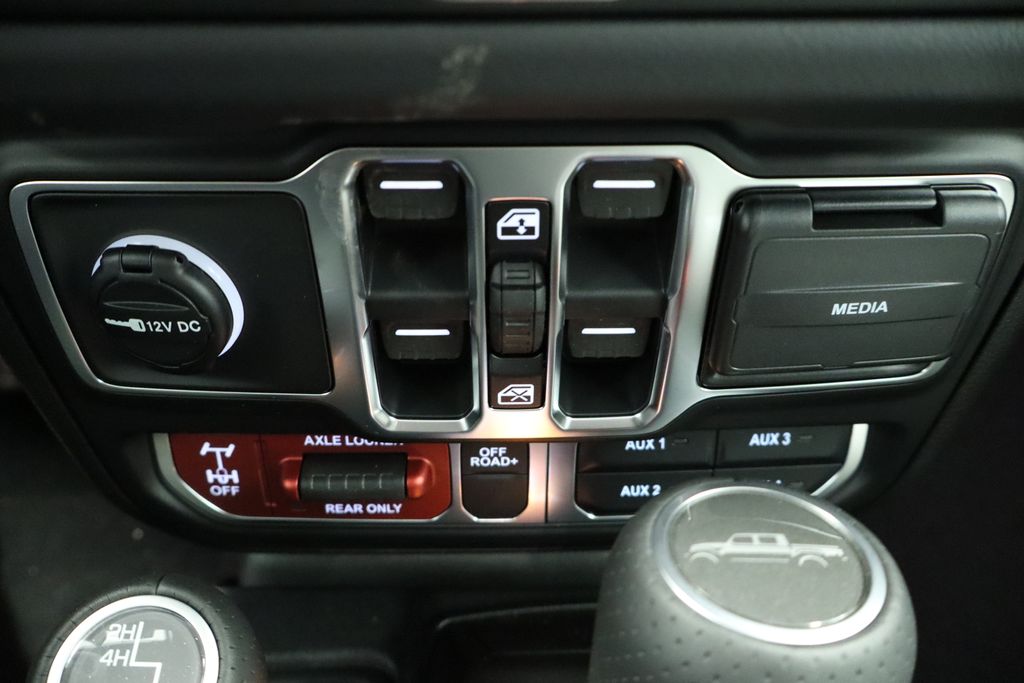 Thumbnail: 2026 Jeep Gladiator - 49