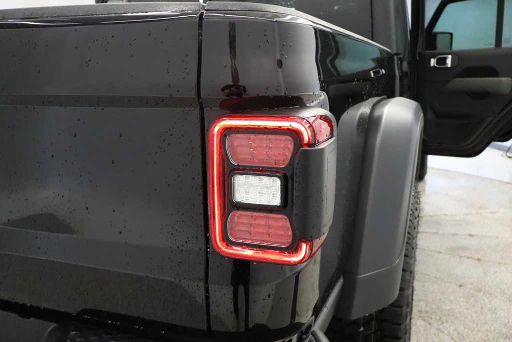 Thumbnail: 2026 Jeep Gladiator - 27