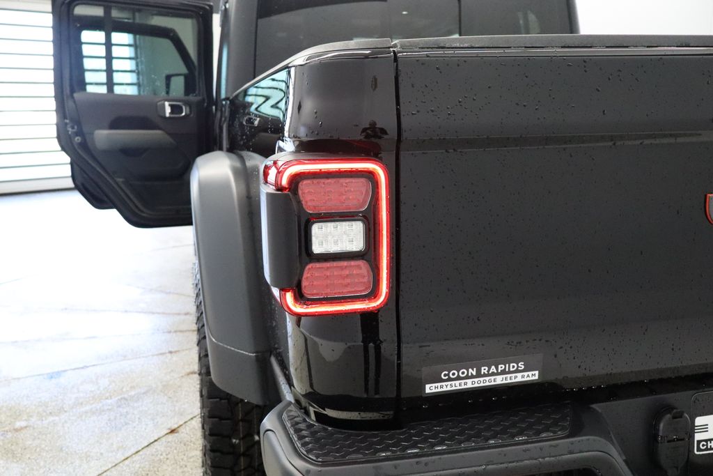 Thumbnail: 2026 Jeep Gladiator - 15