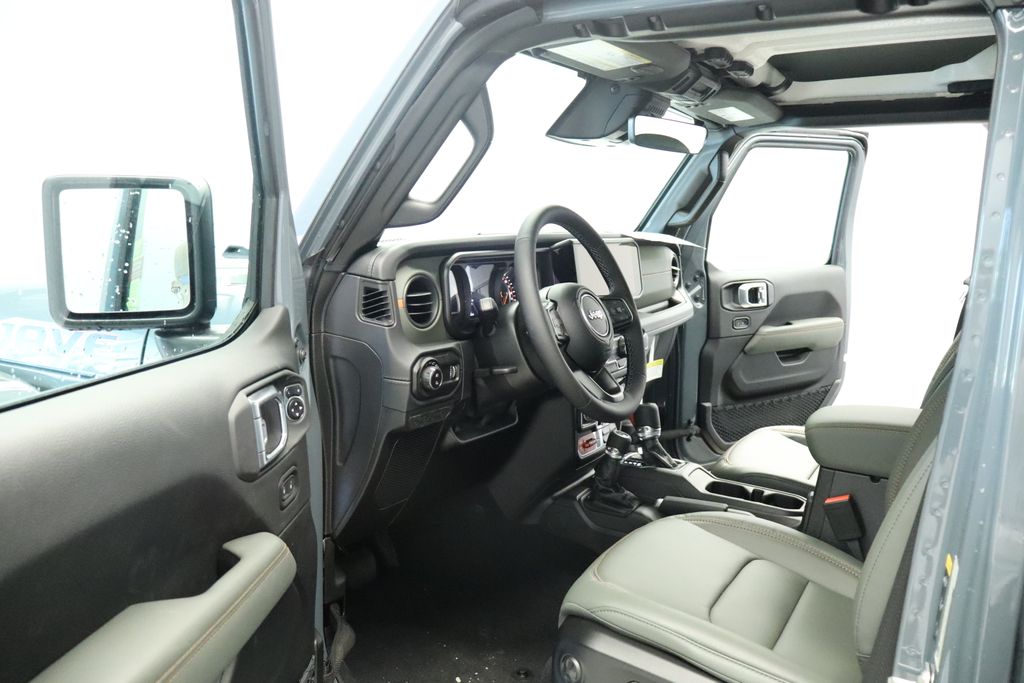 Thumbnail: 2026 Jeep Gladiator - 2