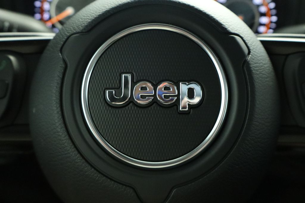 Thumbnail: 2026 Jeep Gladiator - 38