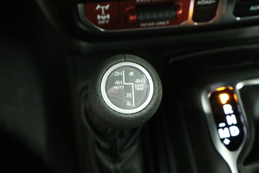 Thumbnail: 2026 Jeep Gladiator - 42