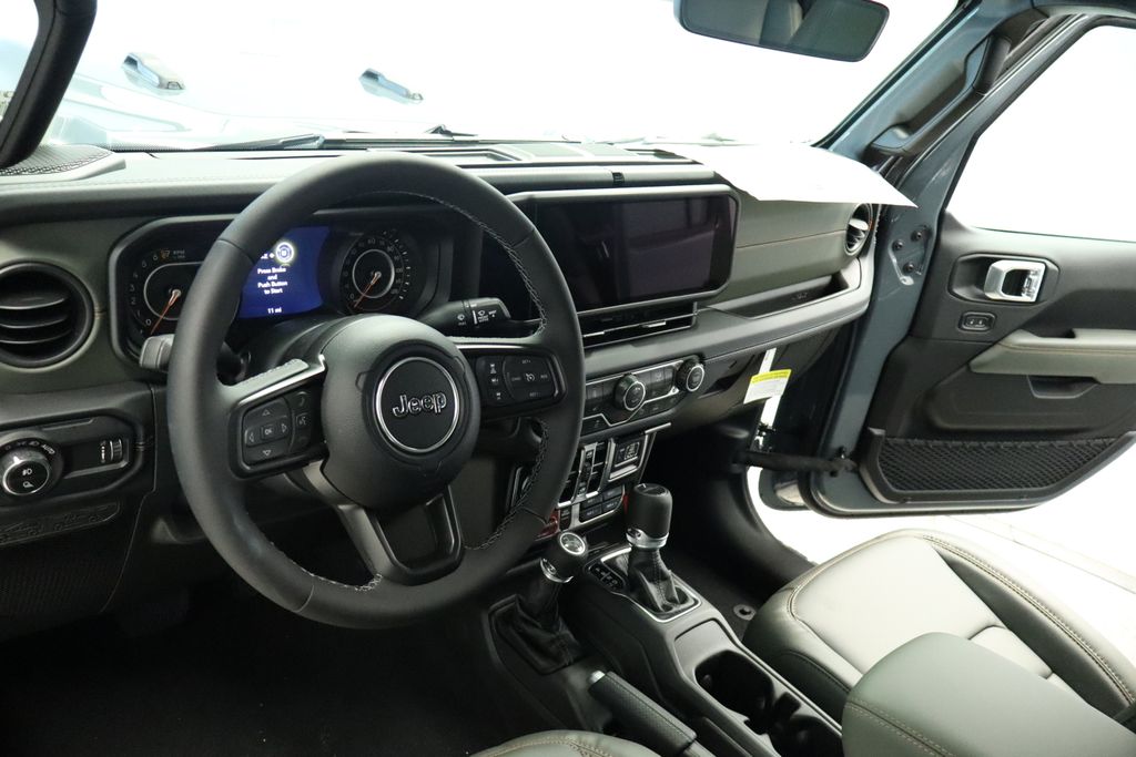 Thumbnail: 2026 Jeep Gladiator - 8