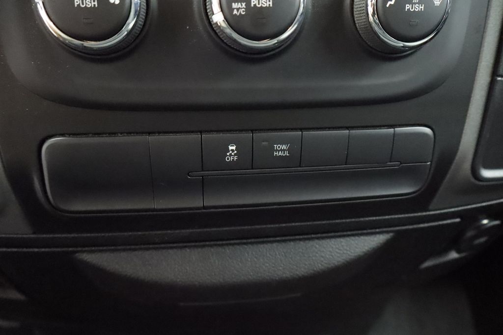 Thumbnail: 2019 RAM 1500 - 28
