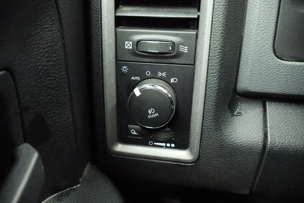 Thumbnail: 2018 RAM 1500 - 33