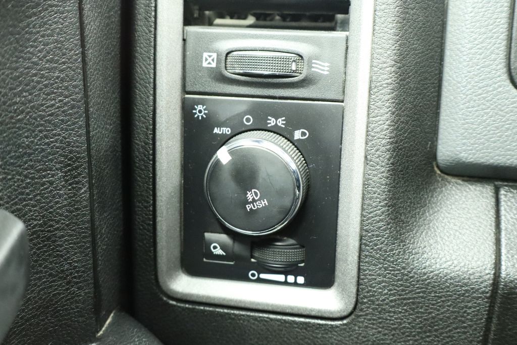 Thumbnail: 2019 RAM 1500 - 16