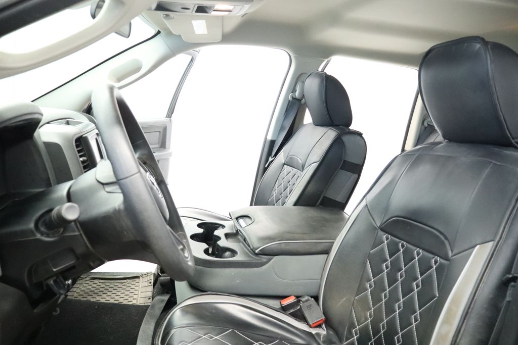 Thumbnail: 2019 RAM 1500 - 33