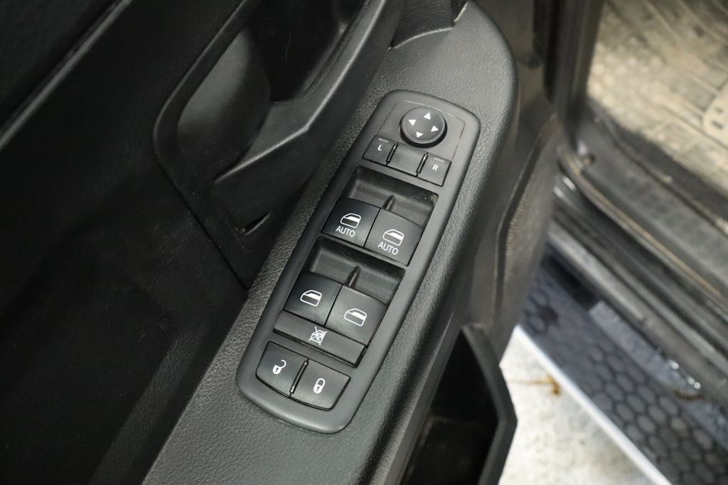 Thumbnail: 2019 RAM 1500 - 35