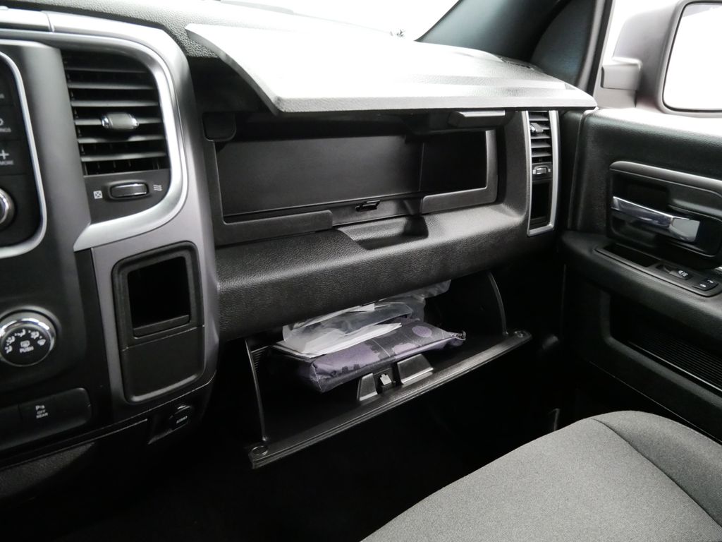 2022 RAM 1500 Warlock 39