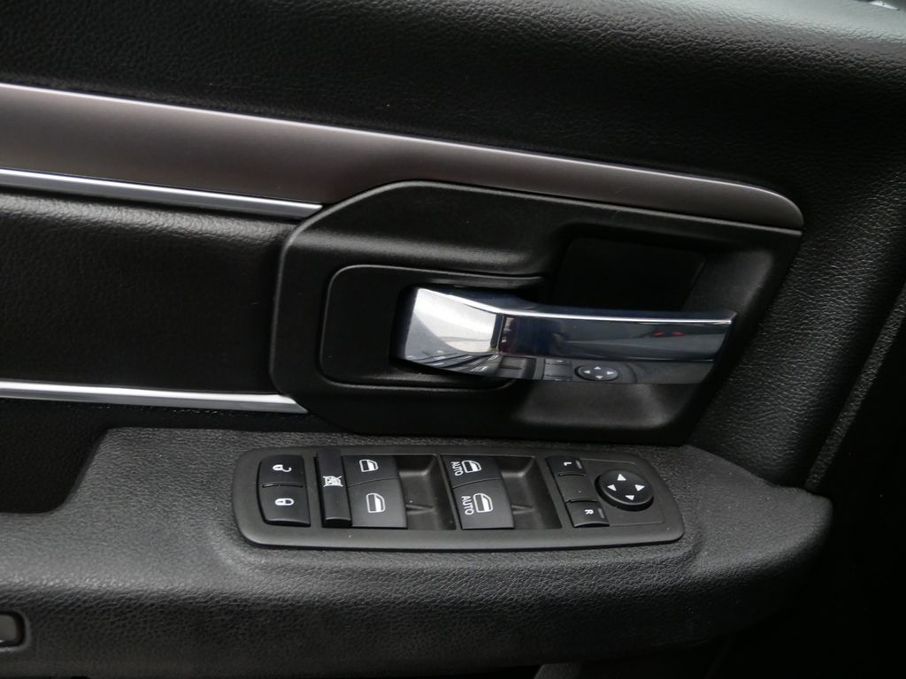 2022 RAM 1500 Warlock 24