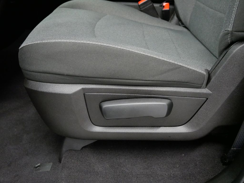 2022 RAM 1500 Warlock 23