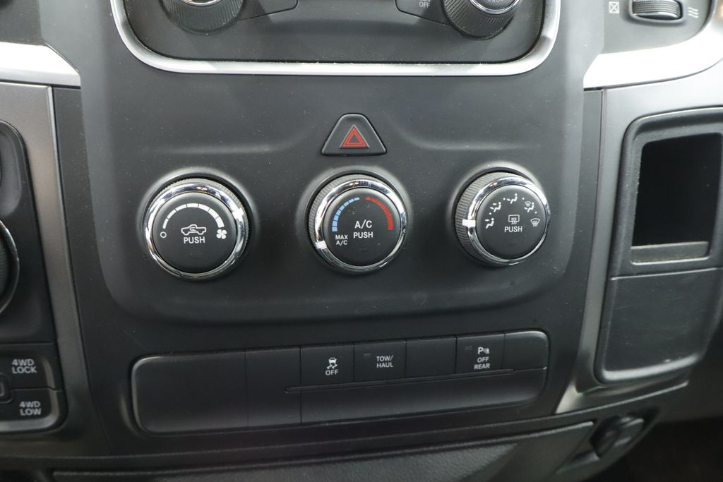 Thumbnail: 2021 RAM 1500 - 25