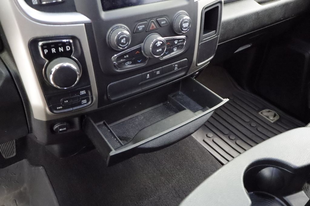 Thumbnail: 2020 RAM 1500 - 32