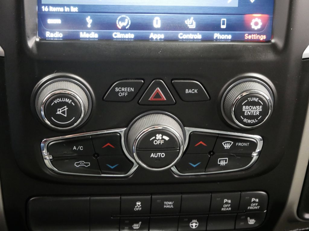 2019 RAM 1500 SLT 34