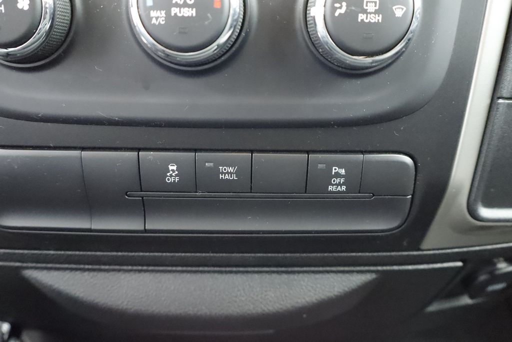 Thumbnail: 2019 RAM 1500 - 31