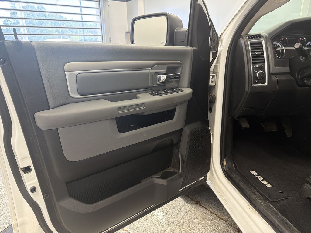 Thumbnail: 2019 RAM 1500 - 31
