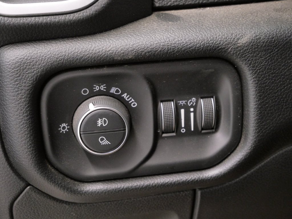 Thumbnail: 2019 RAM 1500 - 10