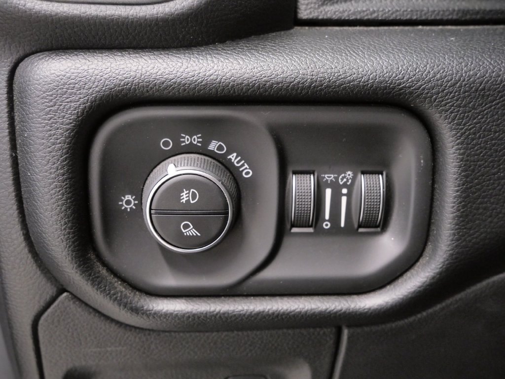 Thumbnail: 2019 RAM 1500 - 19
