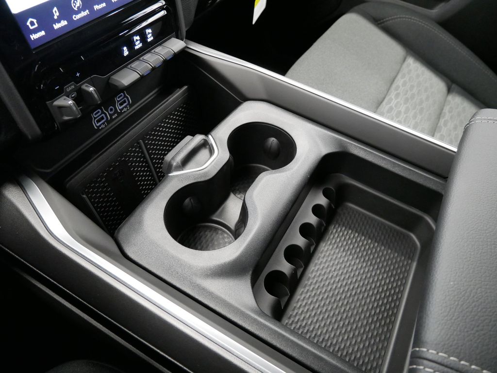 Thumbnail: 2025 RAM 1500 - 13